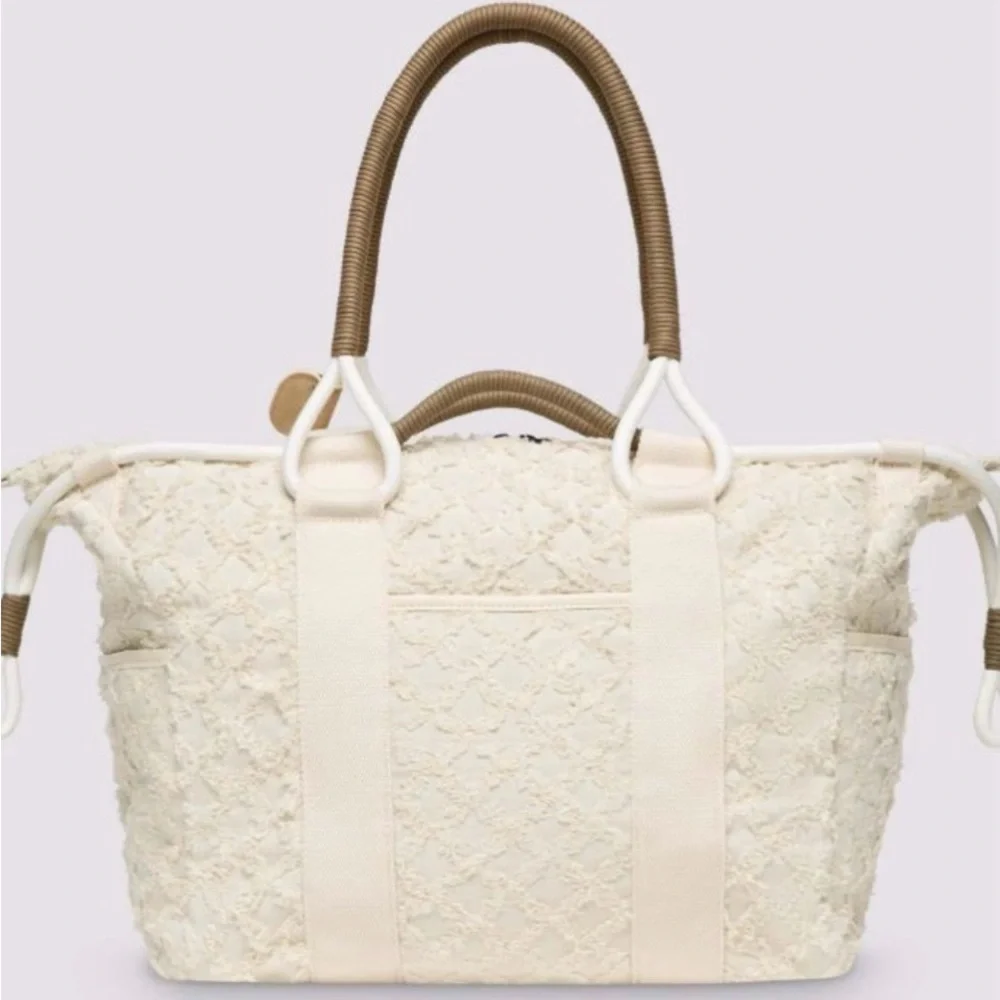 NWT Flower Mountain WEEKEND BAG
Handbag - Off white - Picture 3 of 11